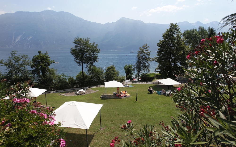 Hotel Sogno Del Benaco 57/63