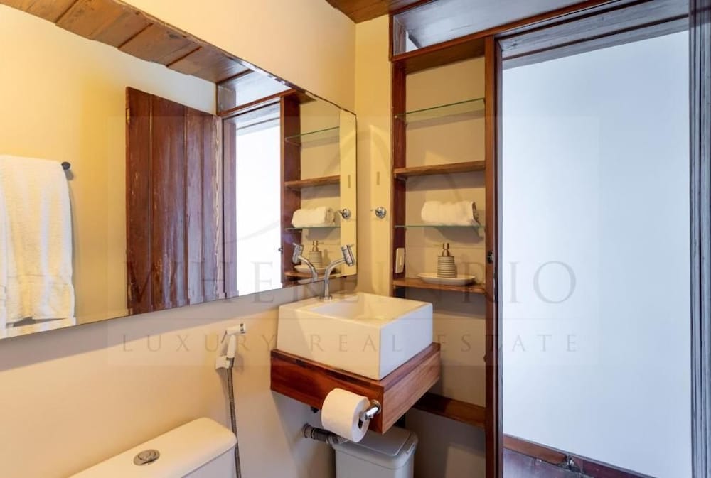 Cliffside Guest House Experience 27/67