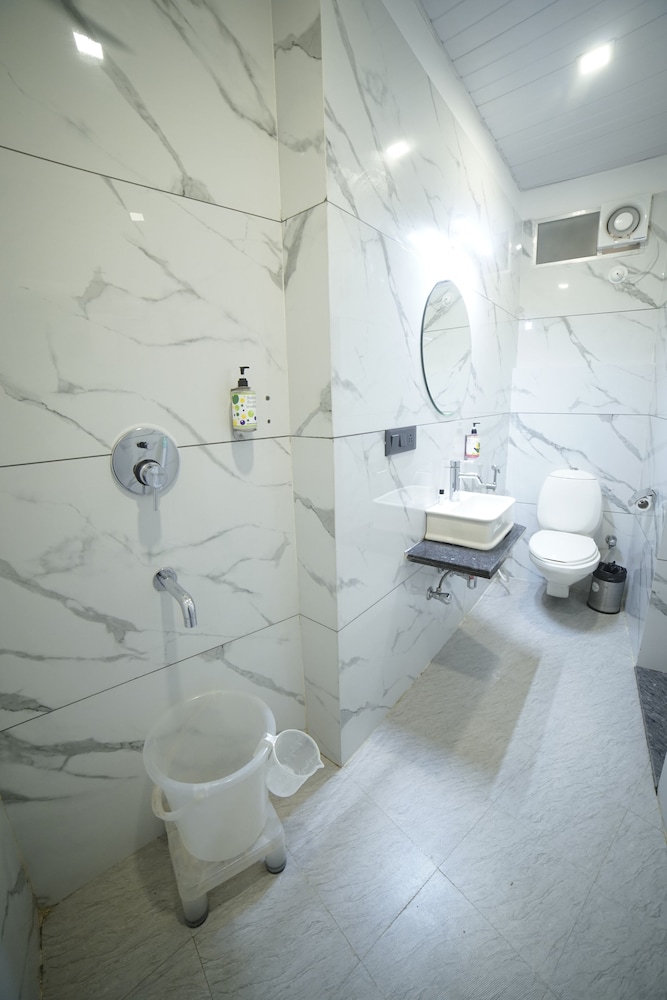 Banjara Hostels 49/50