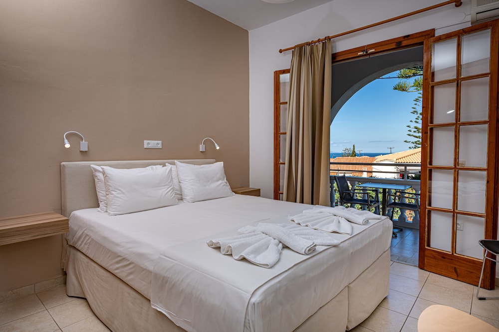 Ionian Aura Apartments 11/50