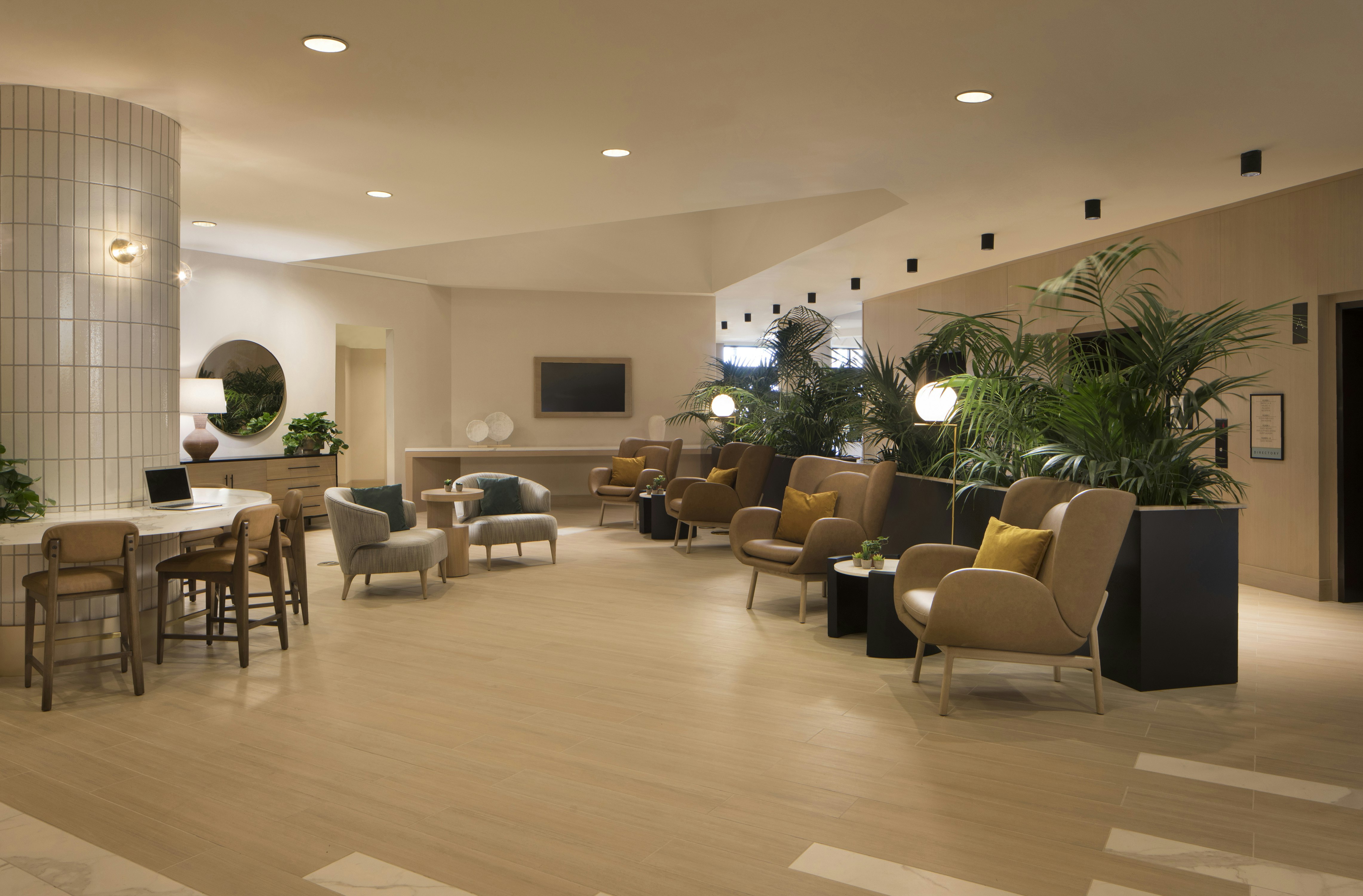 Hilton Santa Monica Hotel Suites 36/65