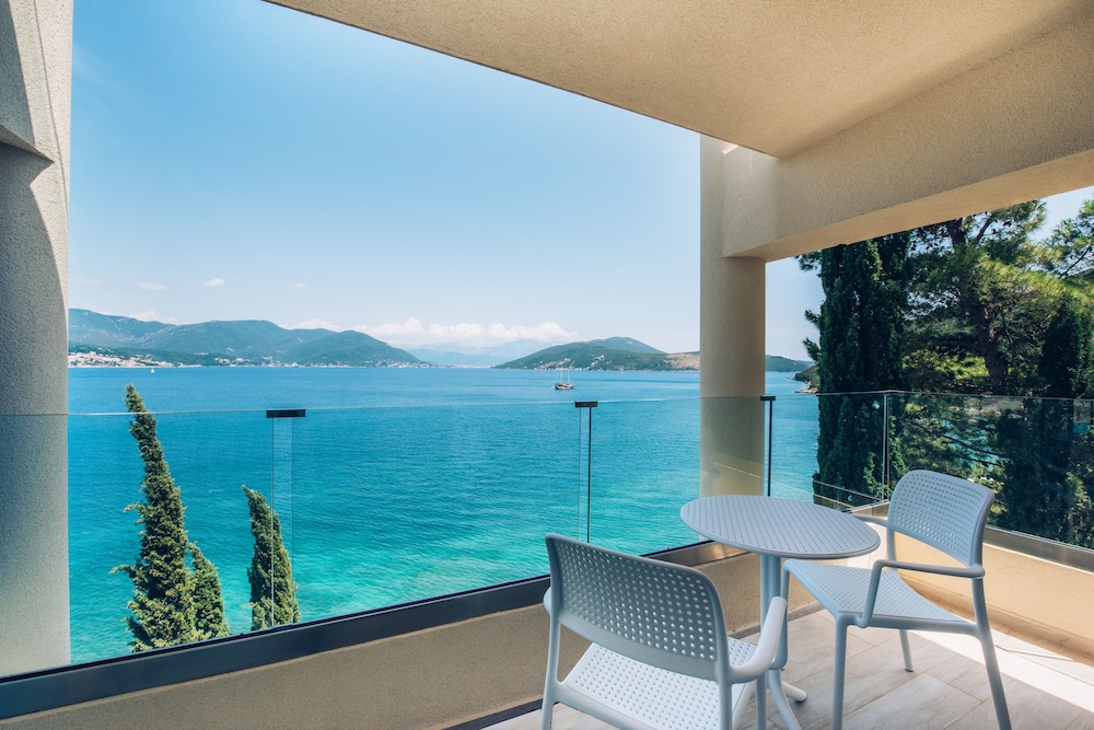 Iberostar Waves Herceg Novi 38/68