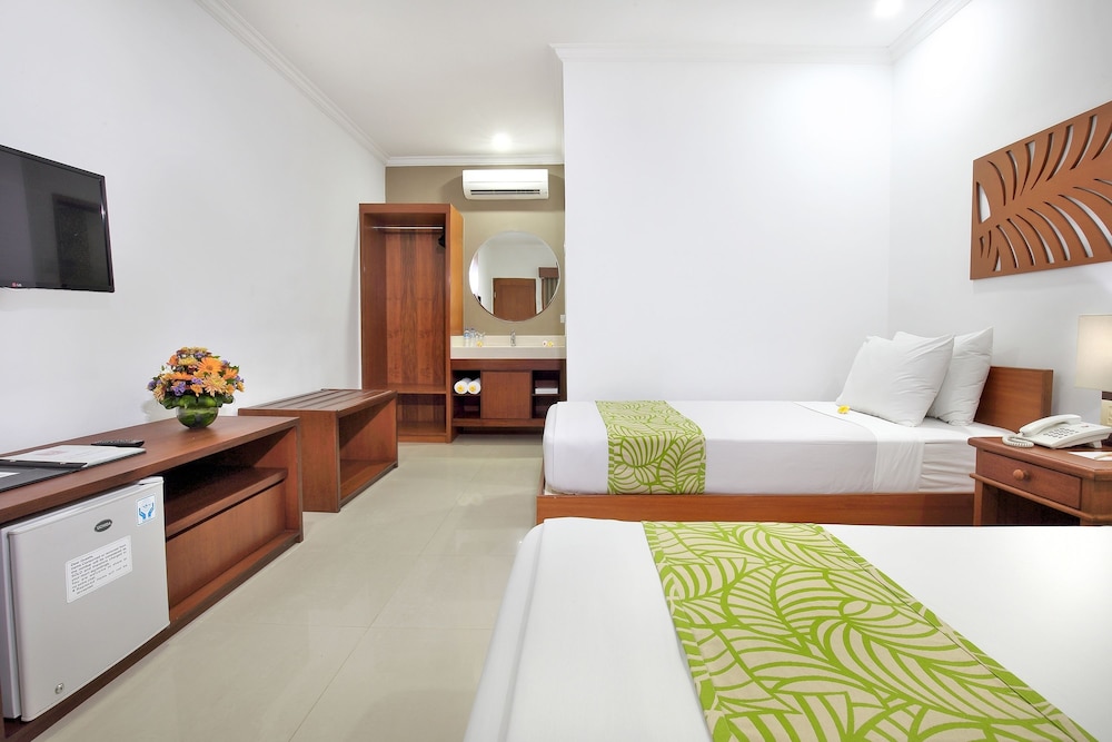 DEWI SRI HOTEL 27/70