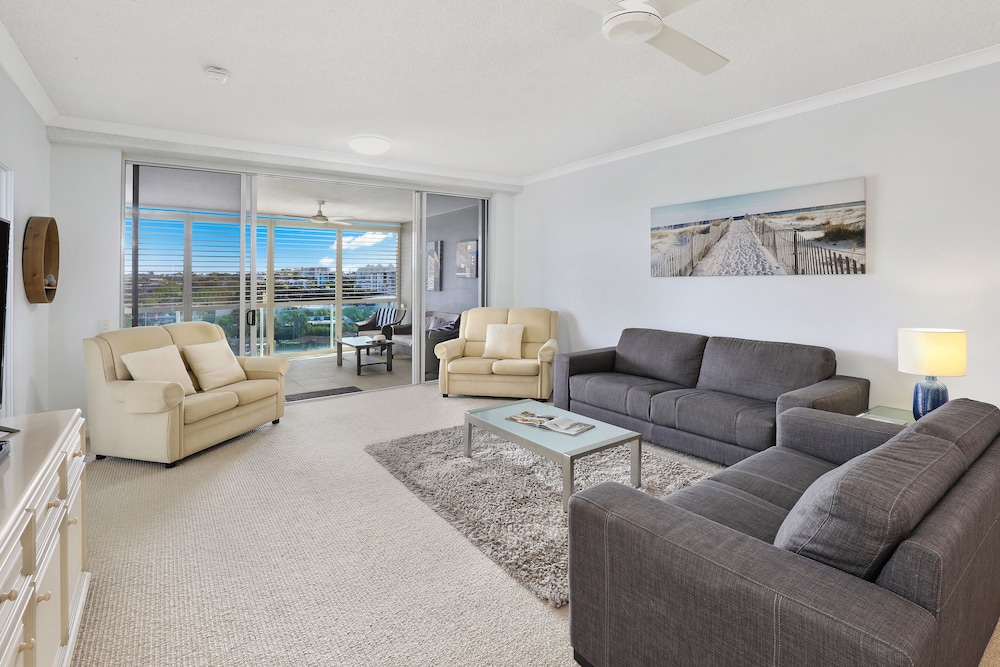 Pandanus Mooloolaba 32/51