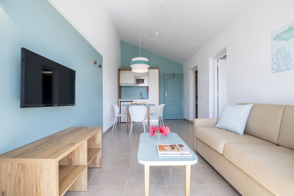 Pierre & Vacances Menorca Cala Blanes (ex Roc Cala D’en Blanes Beach Club Aparthotel) 42/69