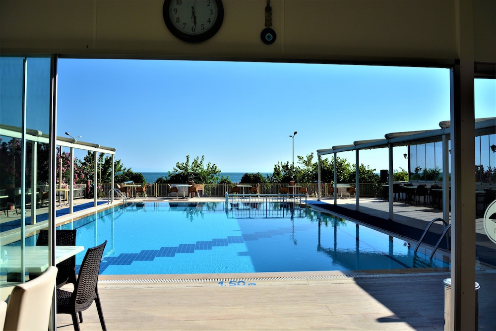 Senam Hotel 22/27