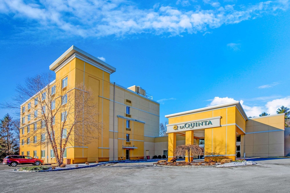 La Quinta Inn & Suites by Wyndham Danbury 3/58