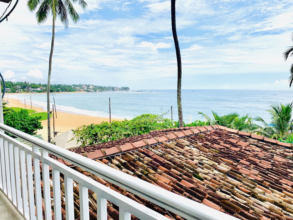Thaproban Beach House 63/67