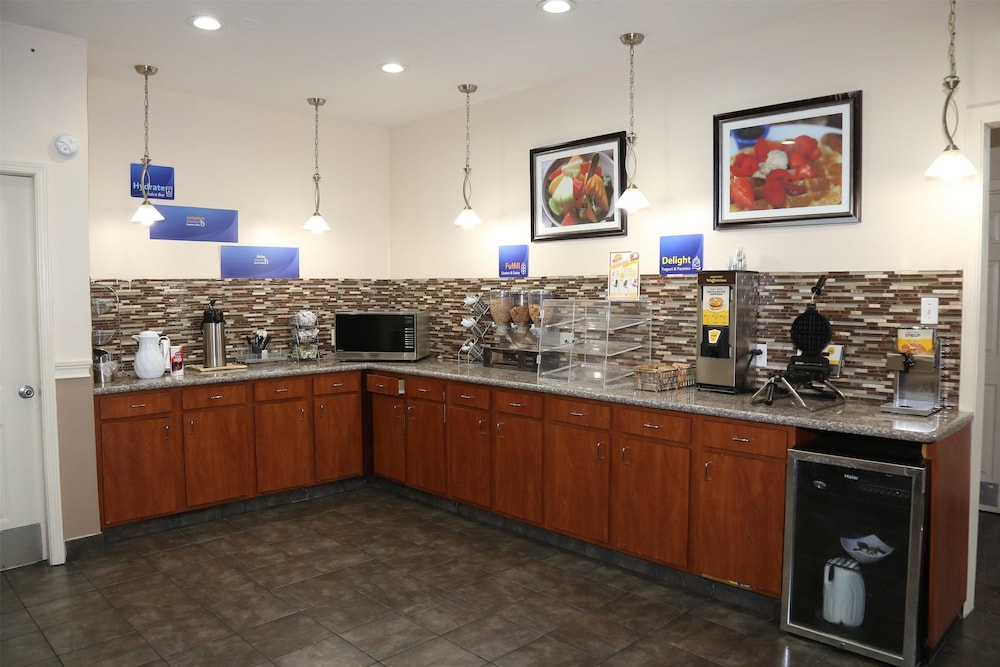 Americas Best Value Inn Monroe 8/50