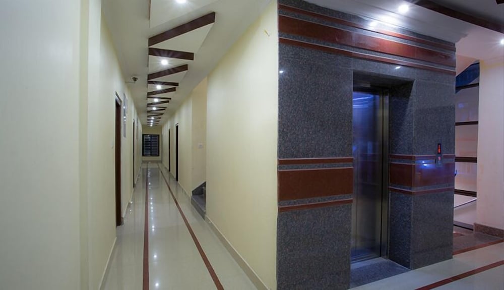 Mahadev Hotel photo3