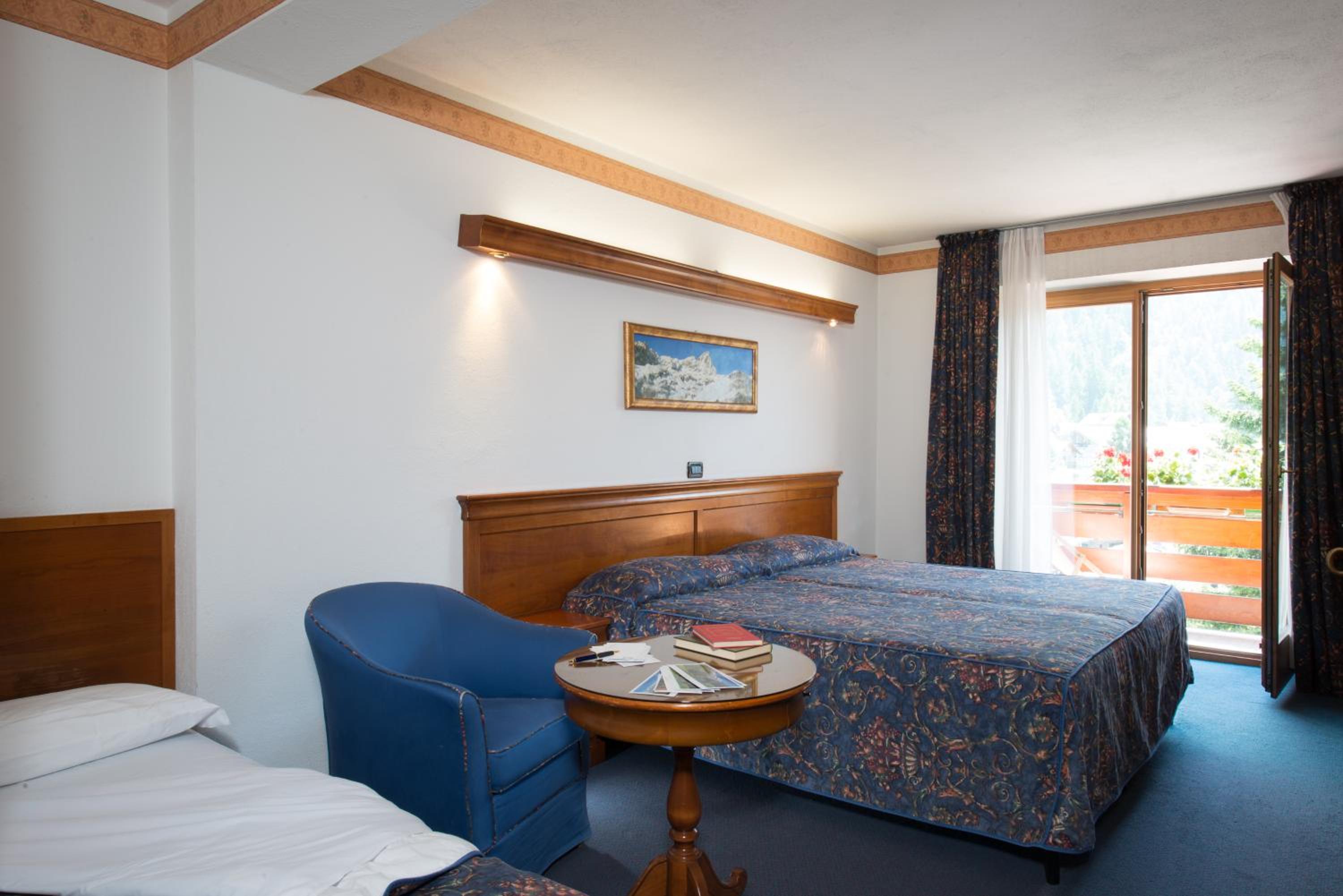 HOTEL TOURIST 15/54