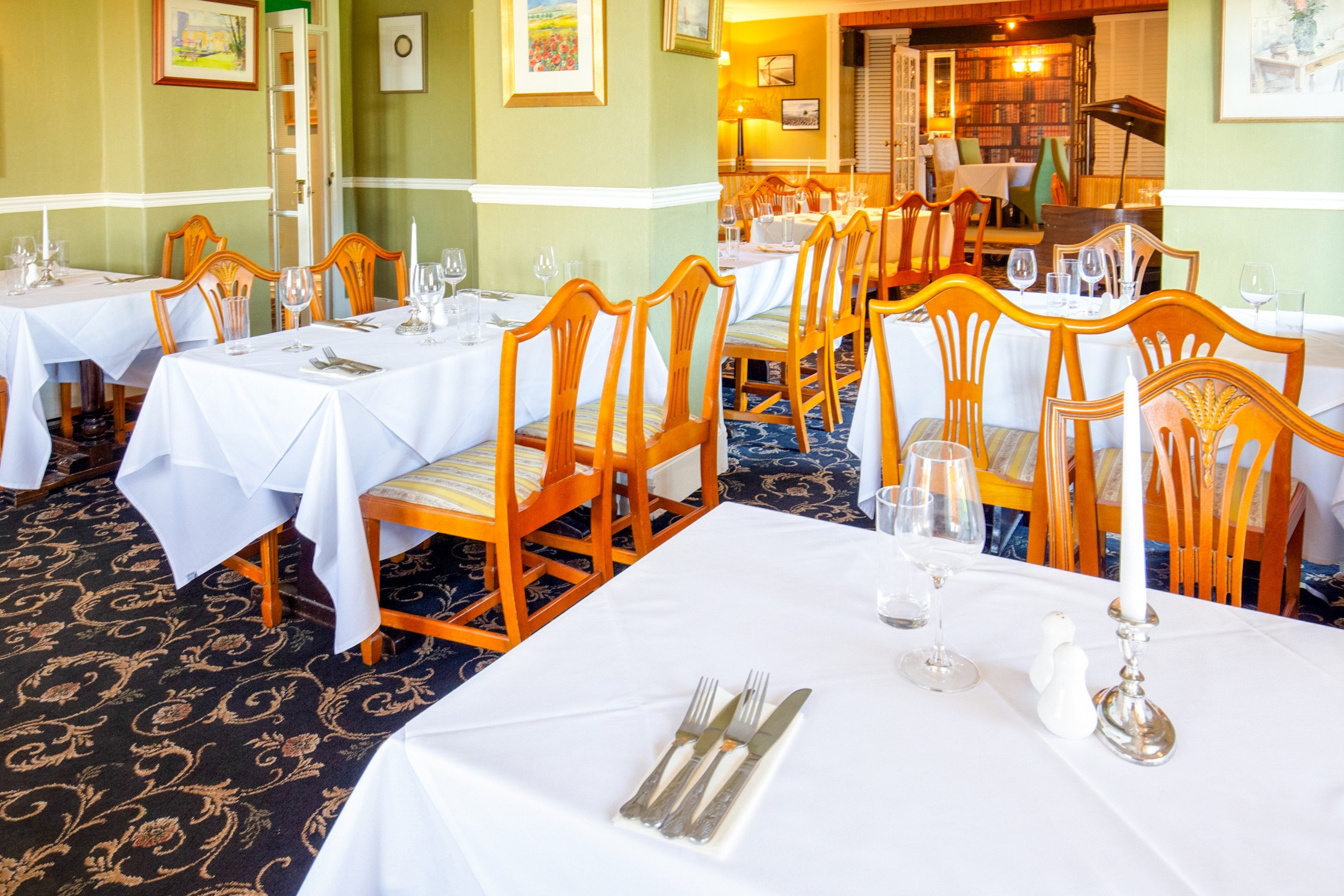 OYO Lamphey Hall Hotel 5/8
