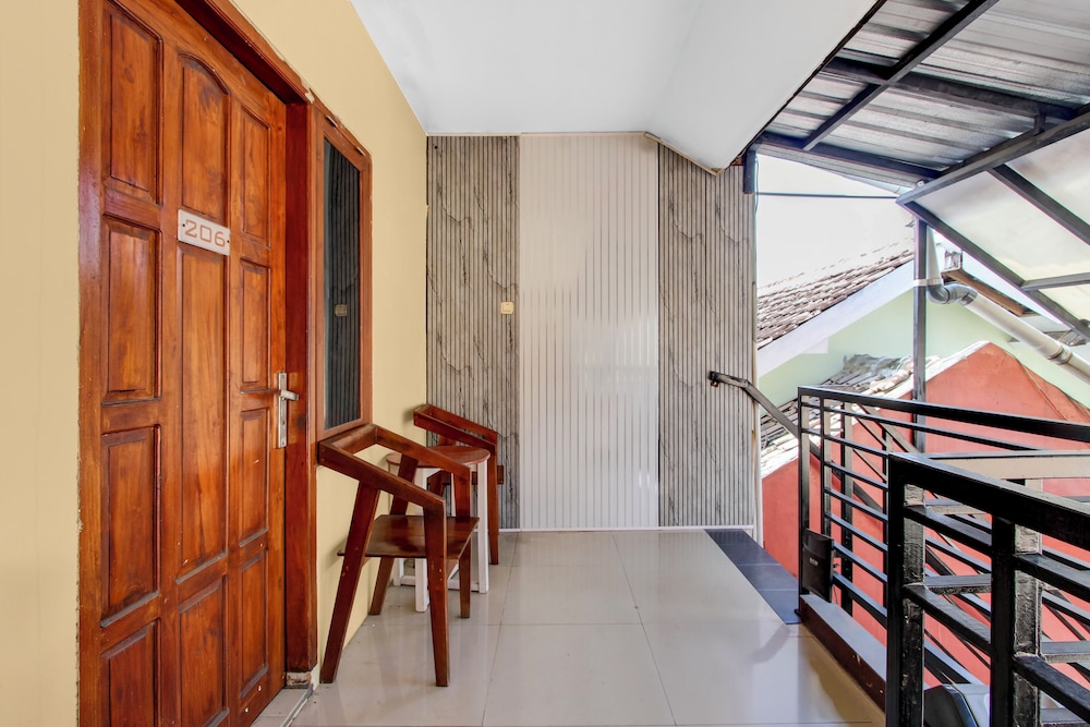 Hotel O near UGM formerly Bayang Brothers Guest House 42/55