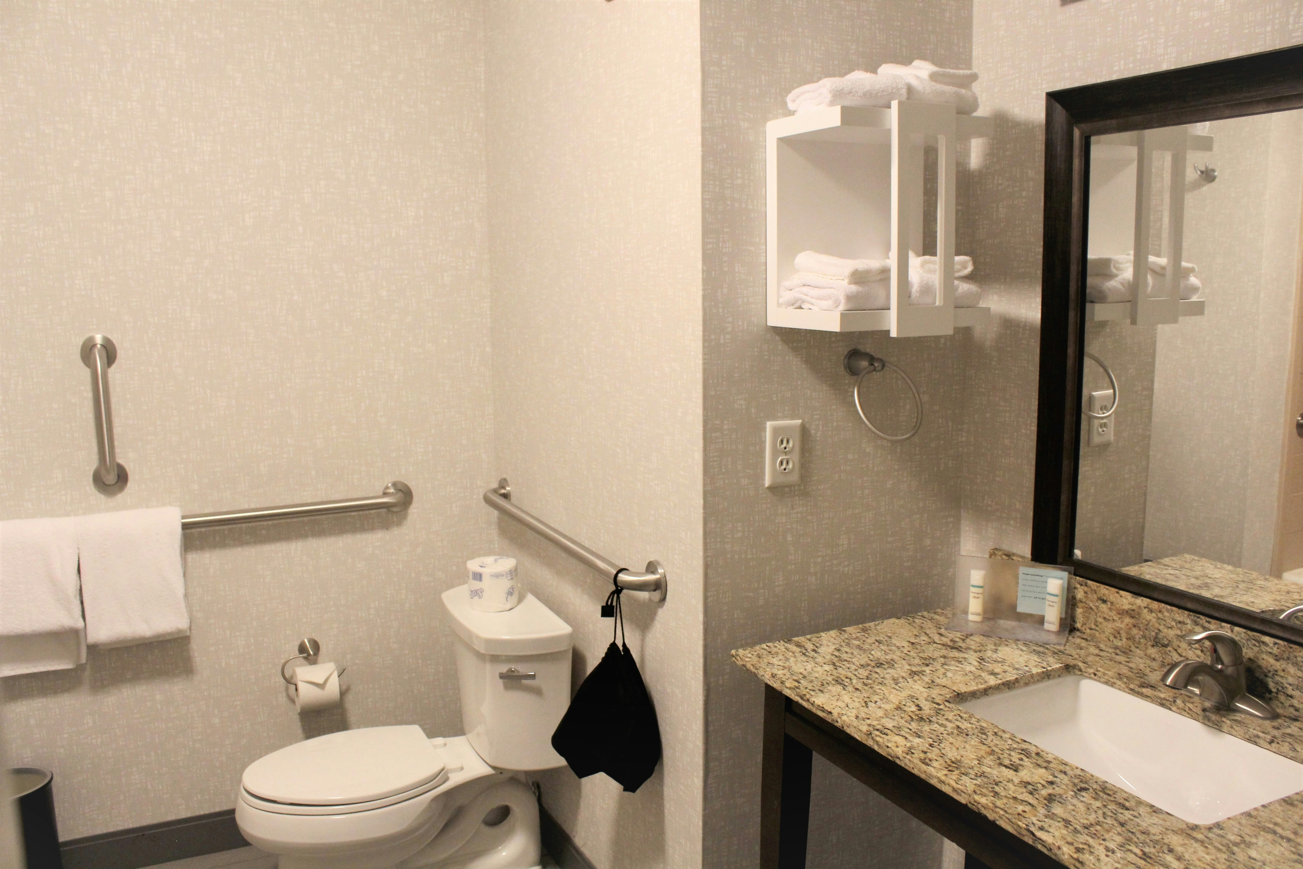 Hampton Inn Indianapolis NW/Zionsville, IN 18/19