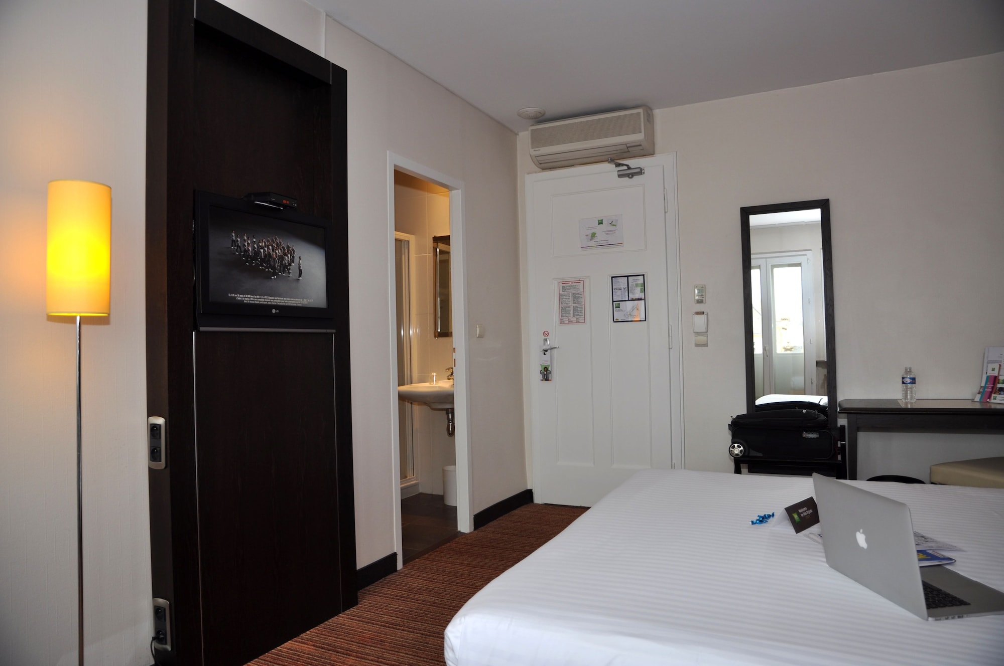 rooms