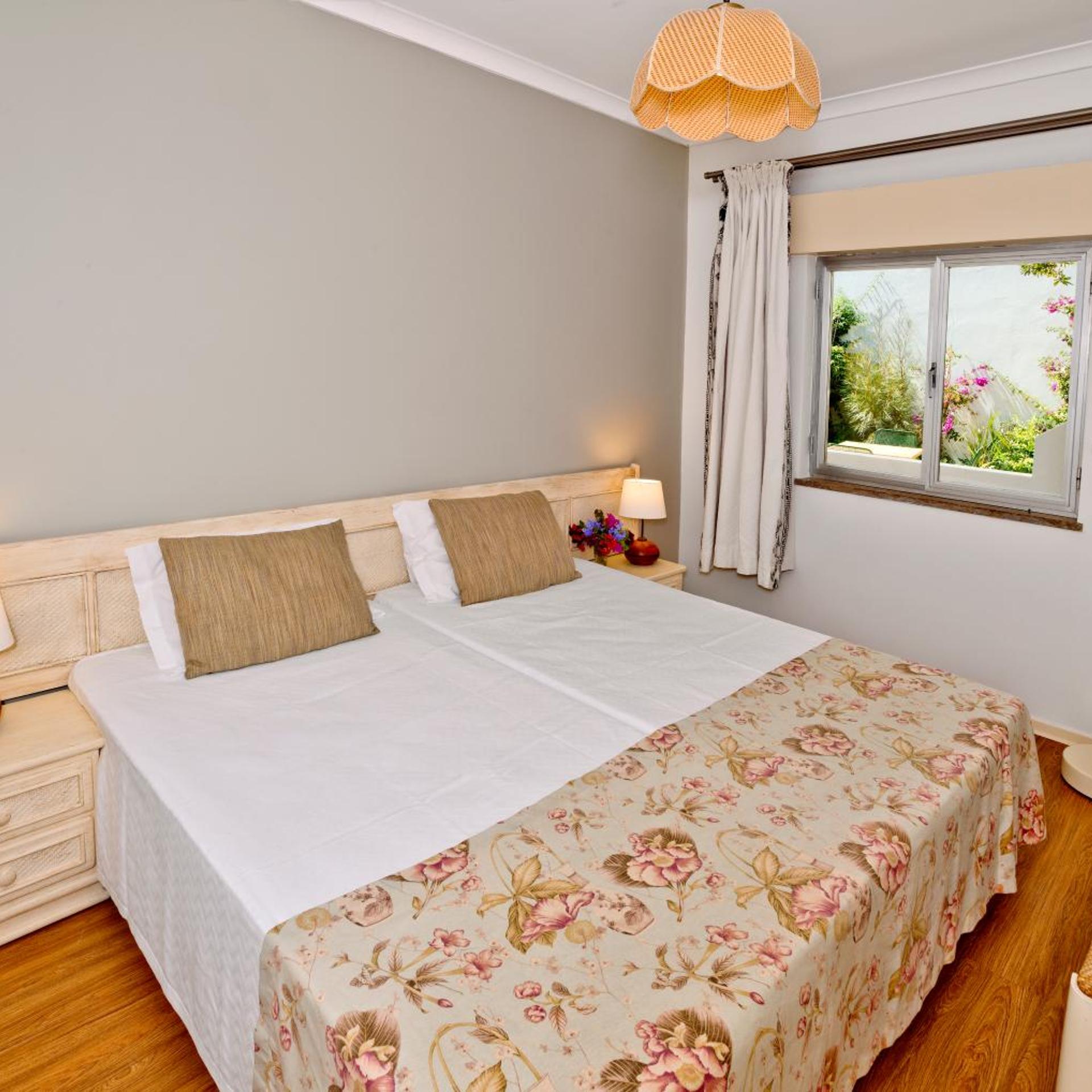 2 BEDROOMS, APARTMENT