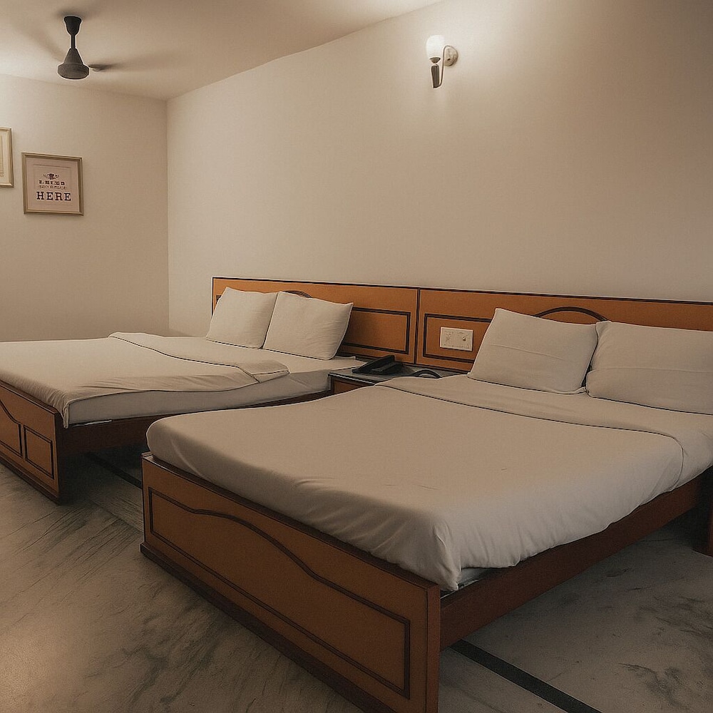 Ecotel Vinayak 14/31