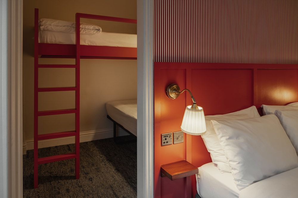 St. David's Hotels 30/50