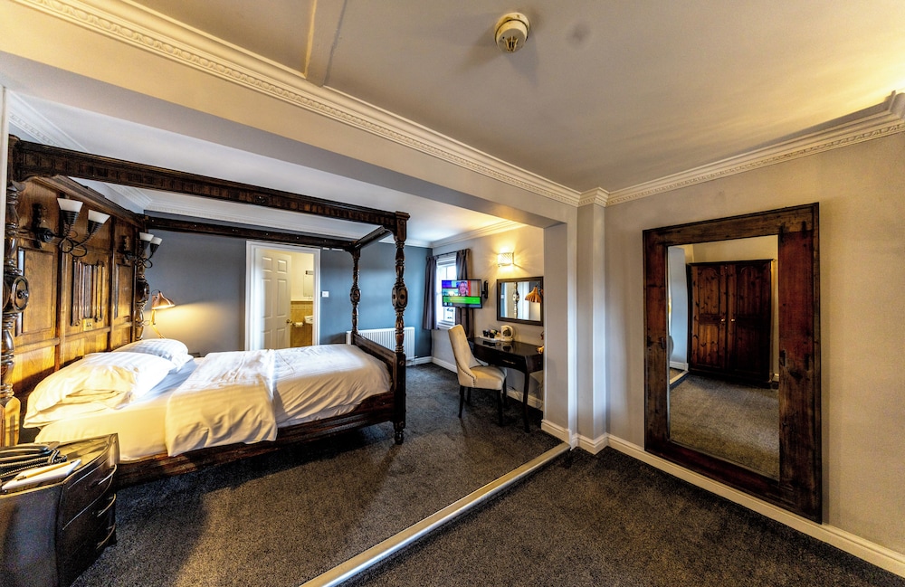 The Lion Pub With Rooms 25/63