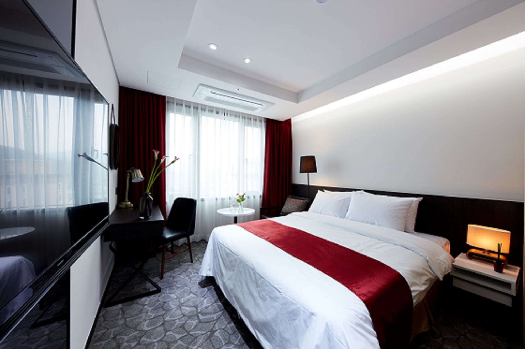 Deluxe, Double Bed