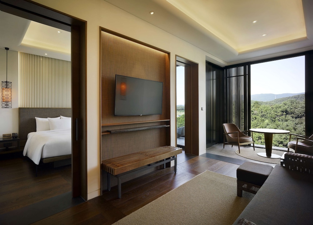 Ananti at Busan Cove 53/75