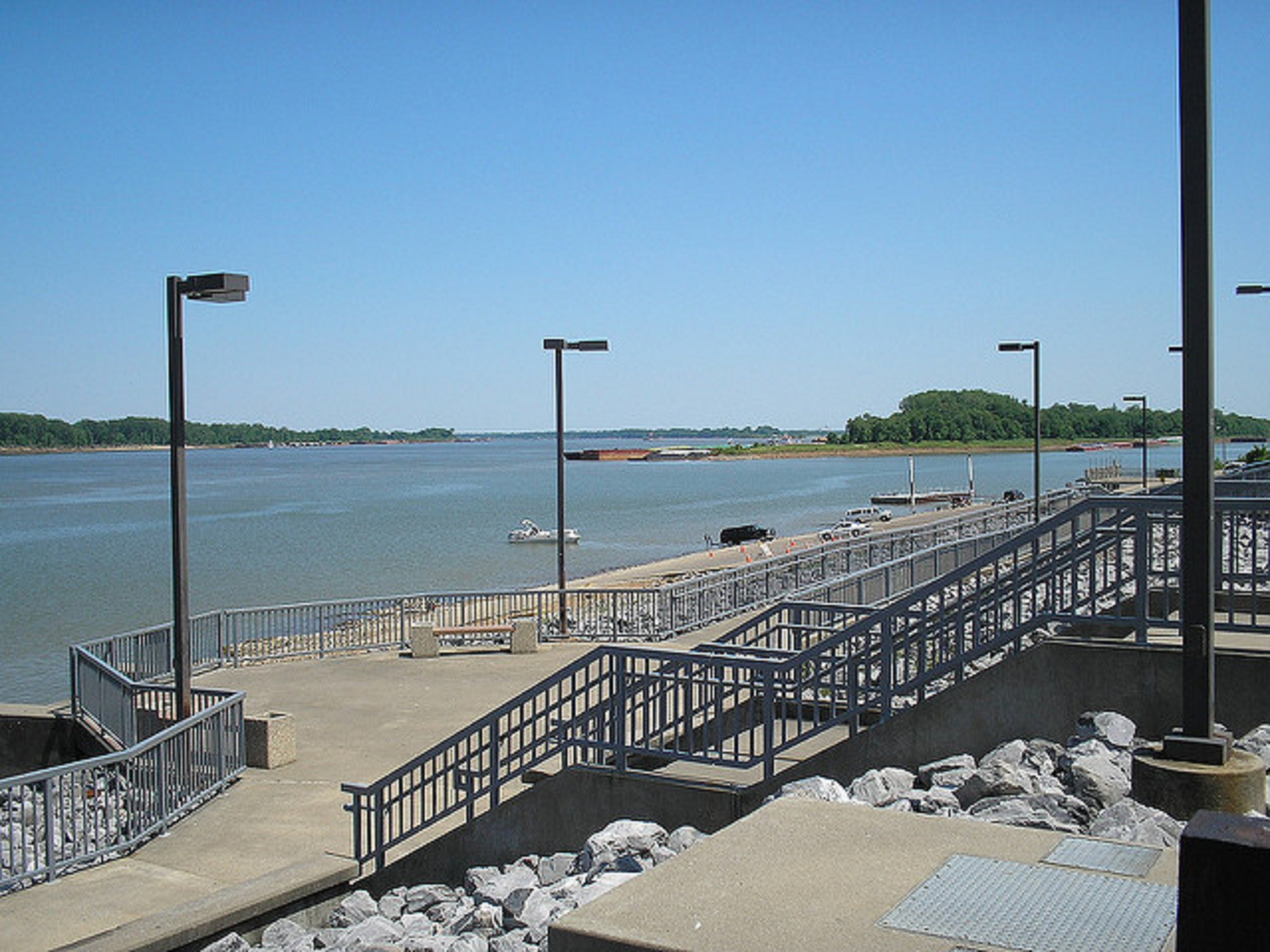 Holiday Inn Paducah Riverfront 74/78