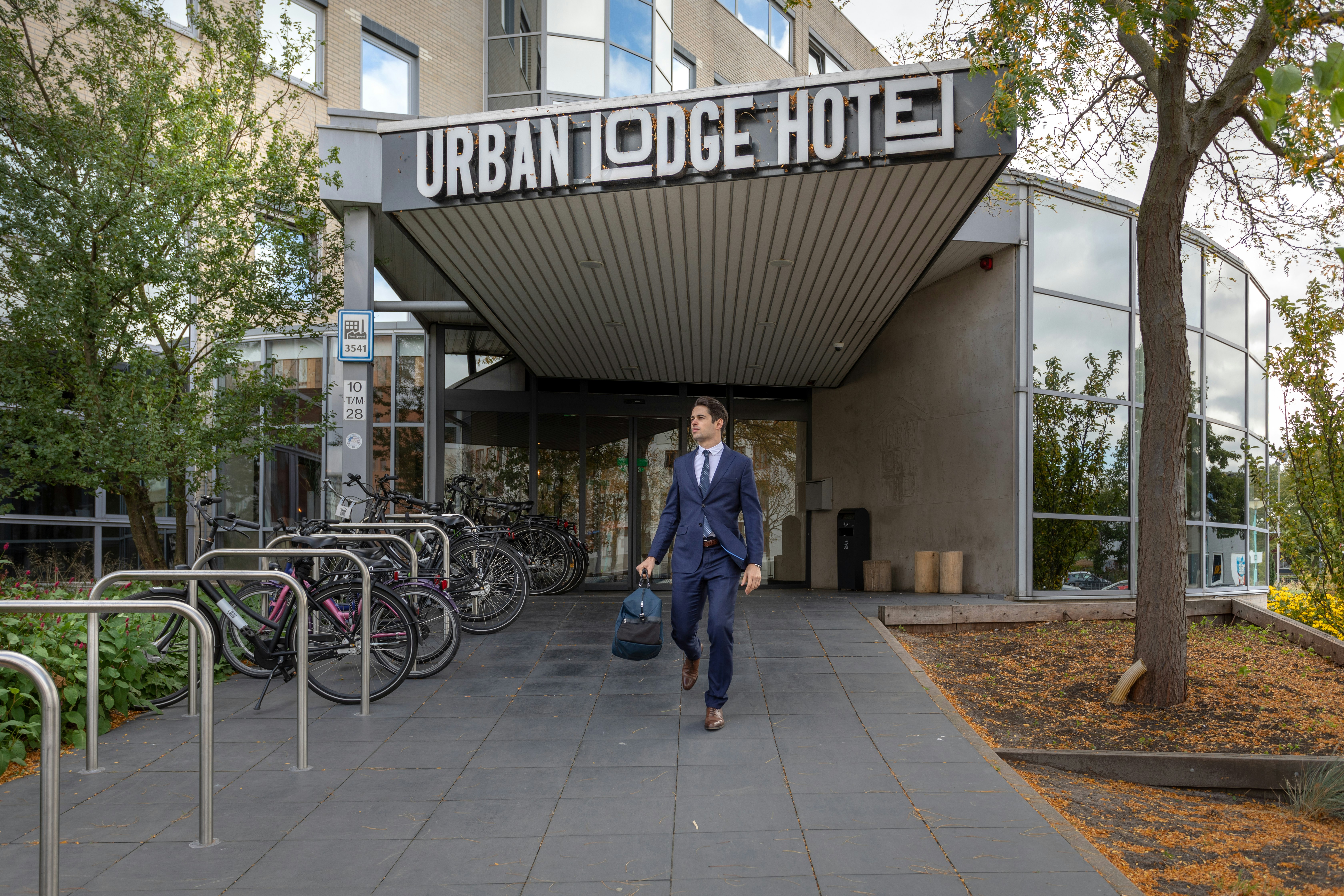 Urban Lodge Hotel 36/42