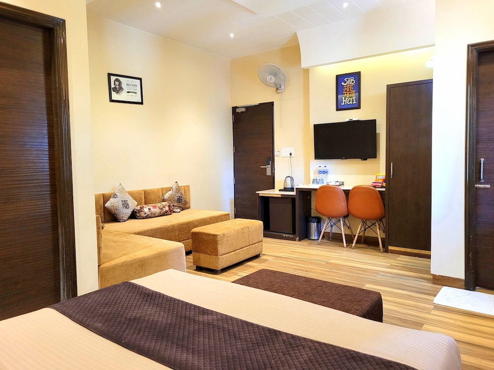 Hotel Urban Galaxy 18/47