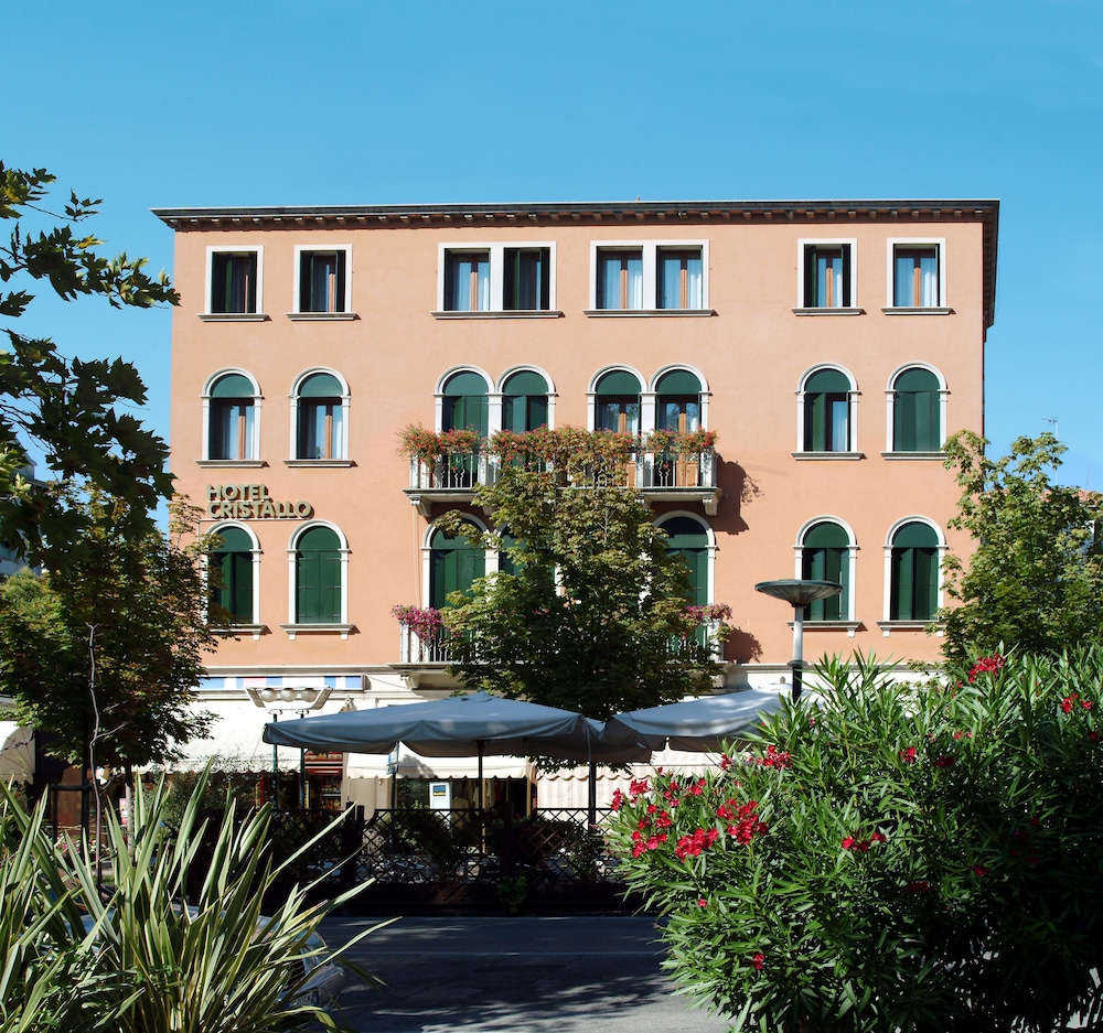 Hotel Cristallo 5/50