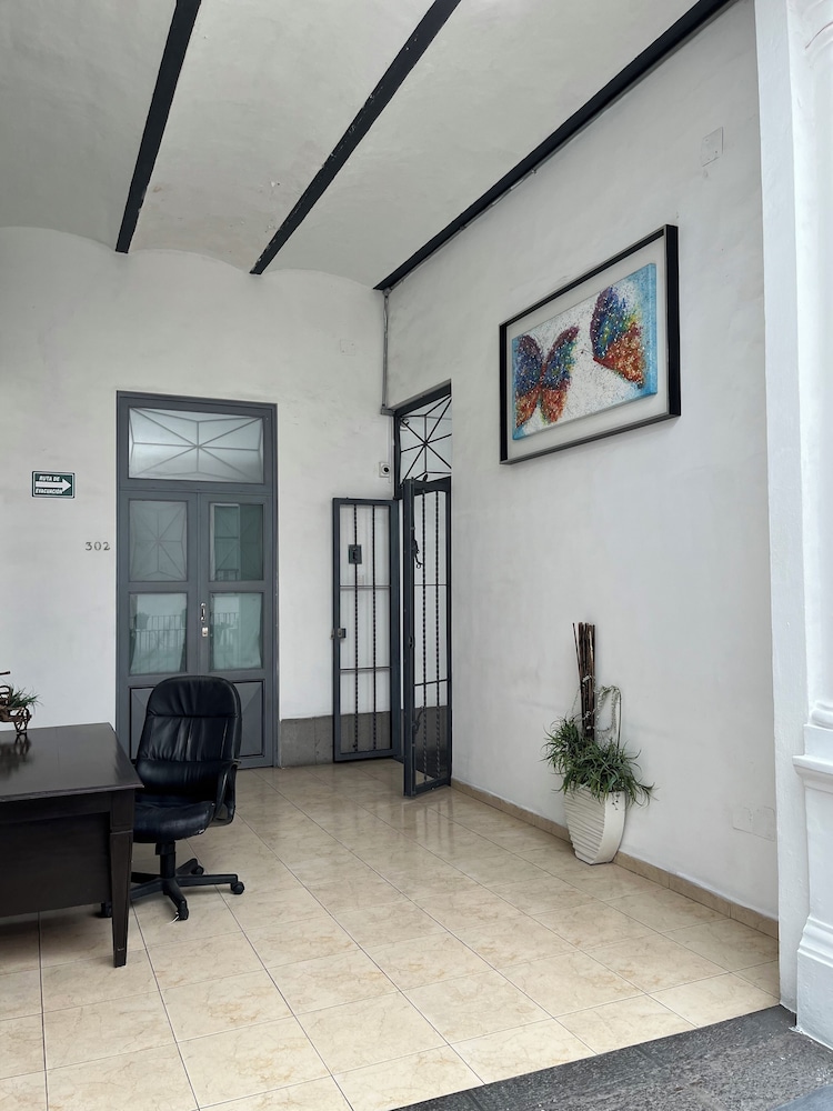 Hotel Alhaja 33/50