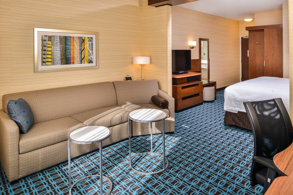 Fairfield Inn Suites Eugene East Springfield 34/47