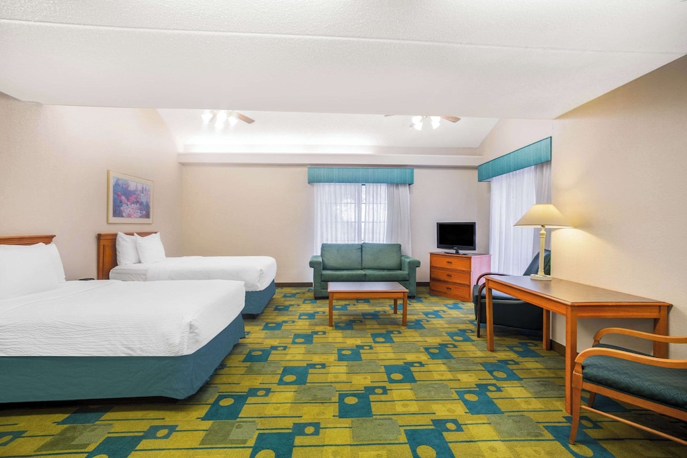 Suite, 2 Double Beds