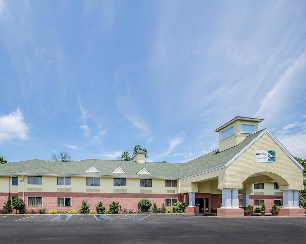 Quality Inn Carrollton 1/36