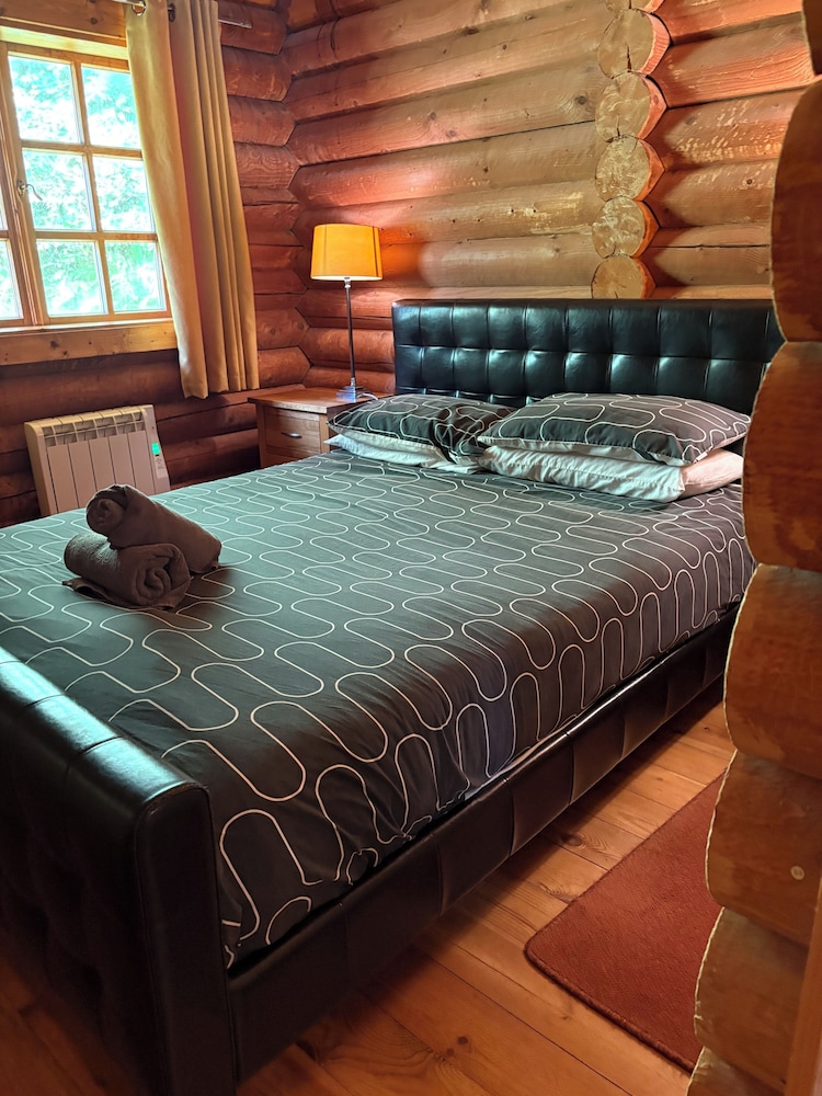 Bcc Loch Ness Log Cabins 13/46