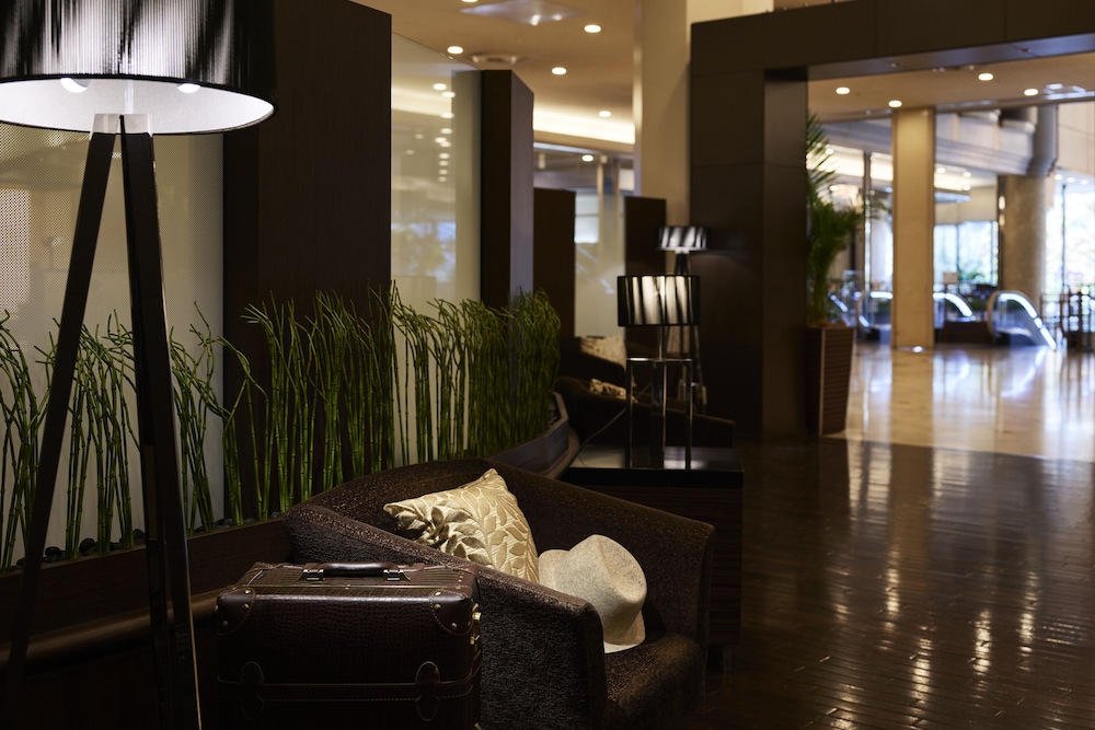 Royal Pines Hotel Chiba 40/50