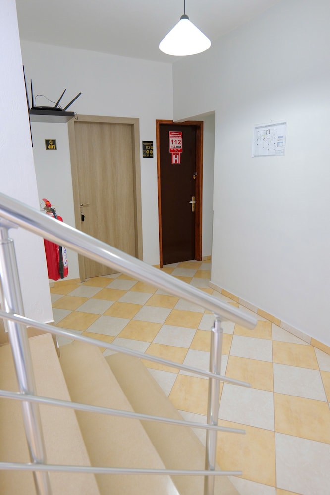 HOTEL DRILONI 42/51