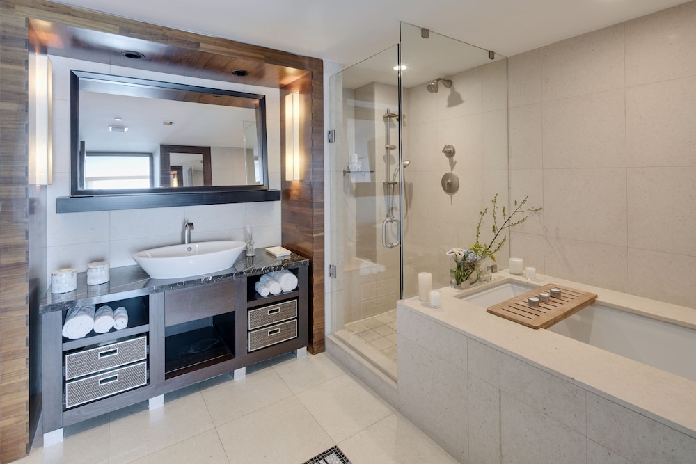 LUXURY, APARTMENT, 3 BEDS, OCEAN FRONT, BALCONY, CORNER