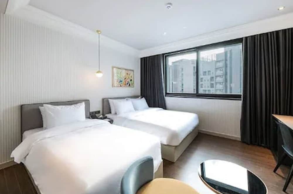 Brown Dot Hotel Jinju 9/60