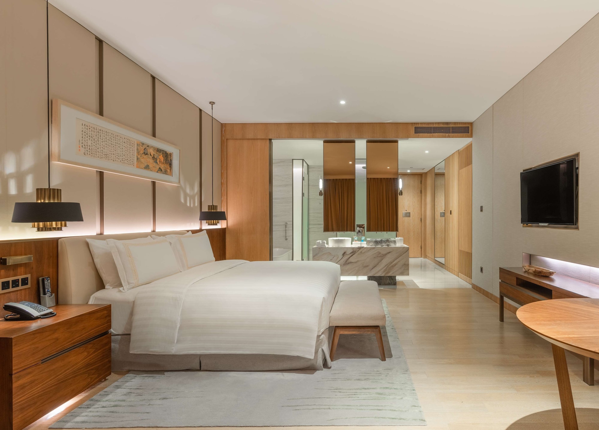 ROOM, KING BED, ACCESSIBLE