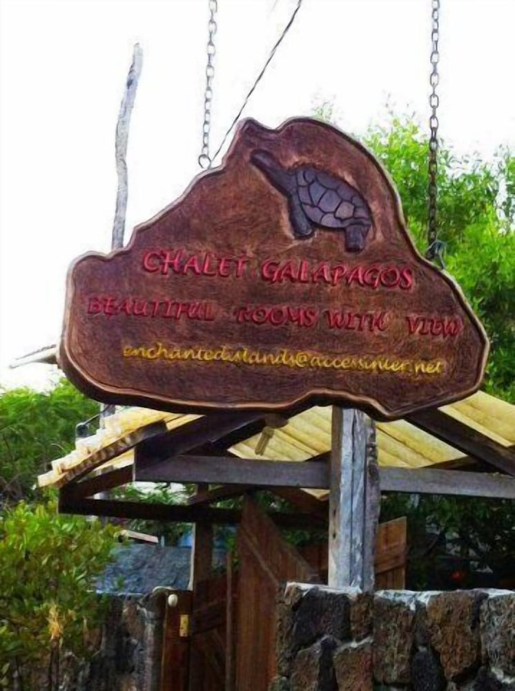 Galapagos Chalet 5/57
