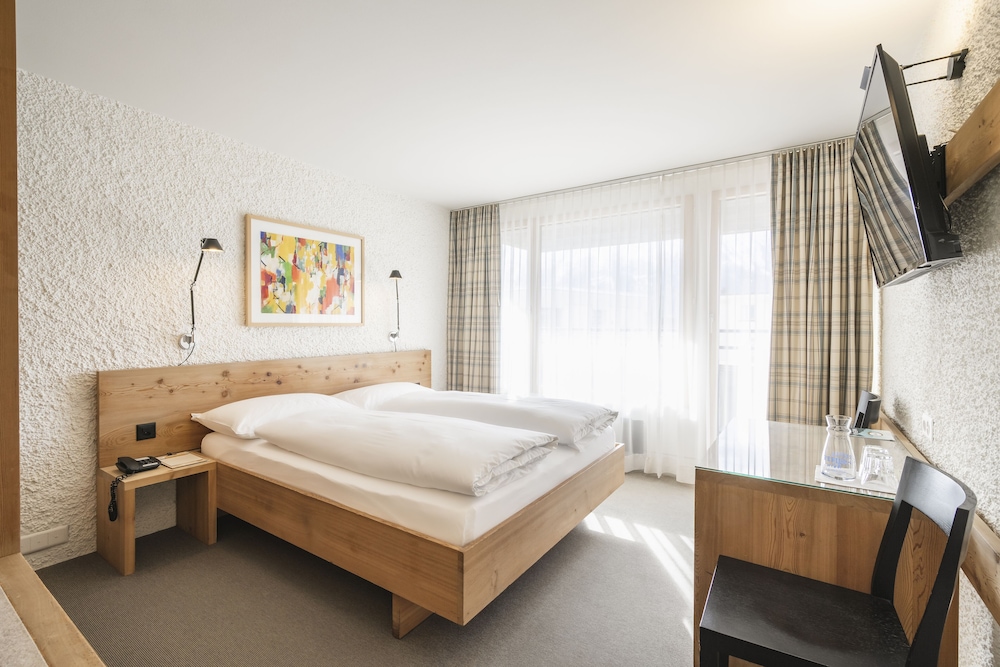 Hauser Hotel St. Moritz 14/41