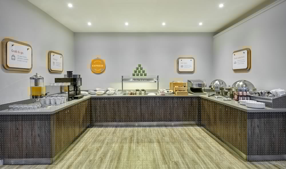 HOLIDAY INN EXPRESS GRIMSBY 30/35