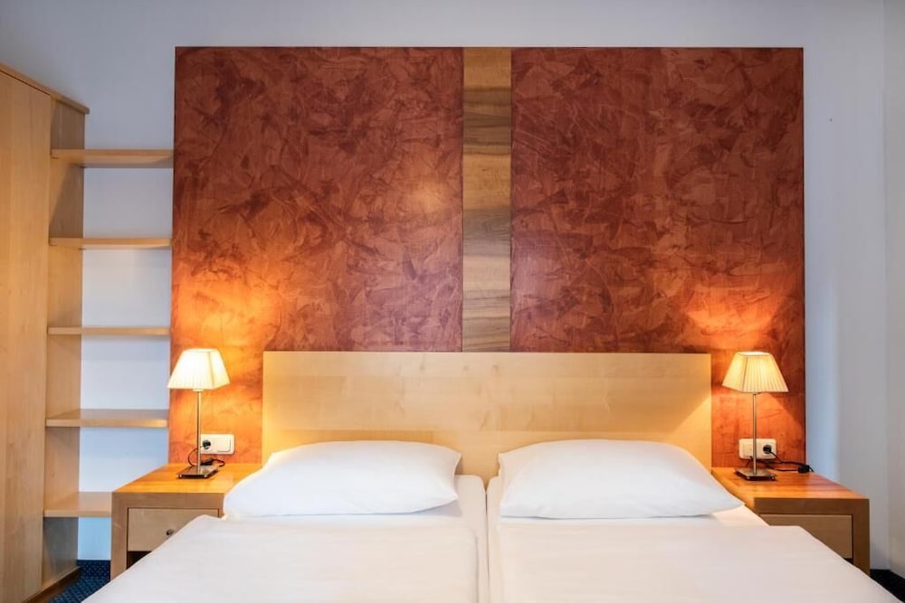 Parkhotel Zur Klause 22/57