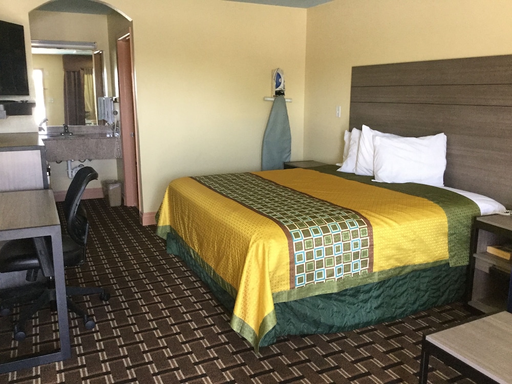 Palace Inn 8/40