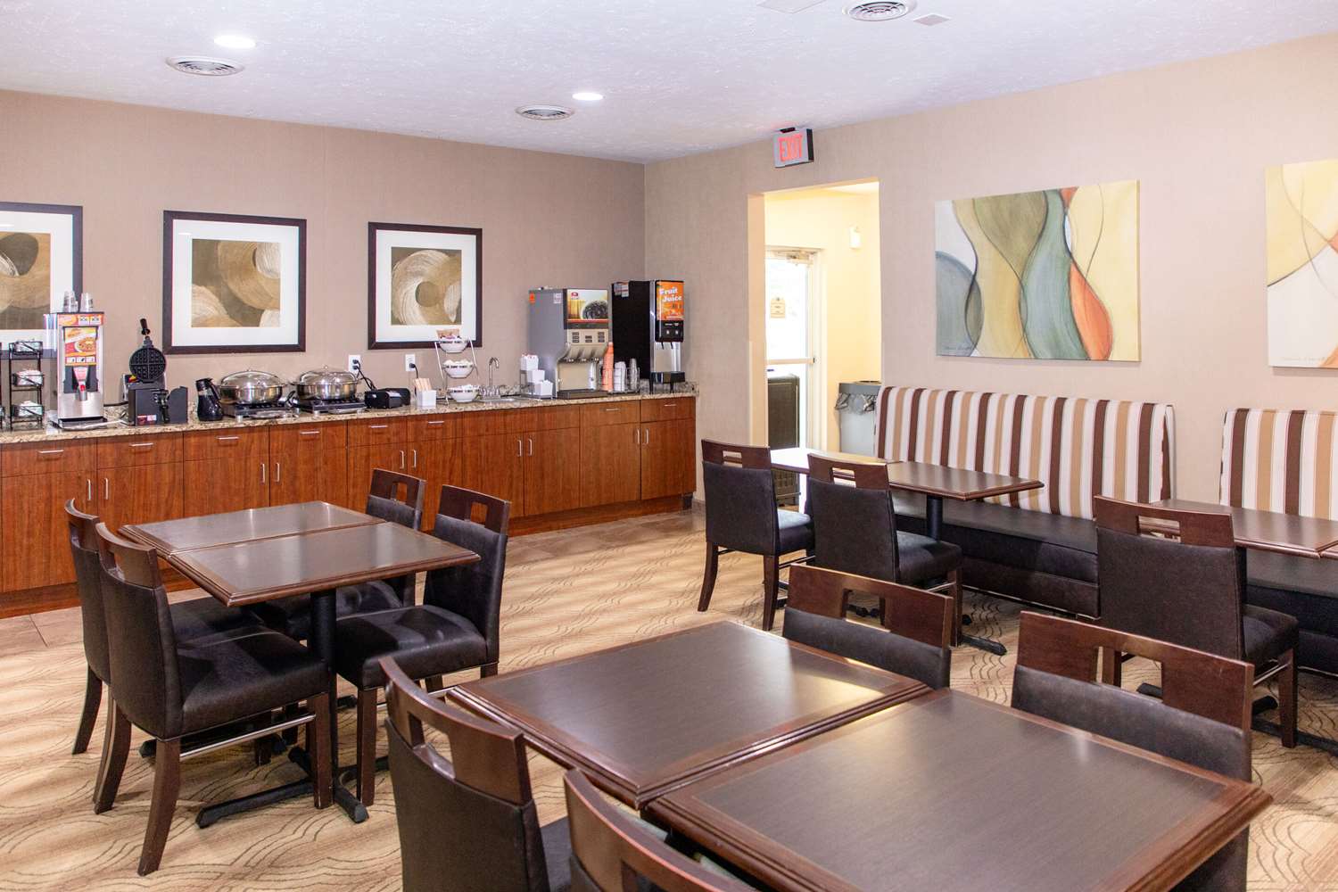 MainStay Suites Fargo - I-94 Medical Center 34/41