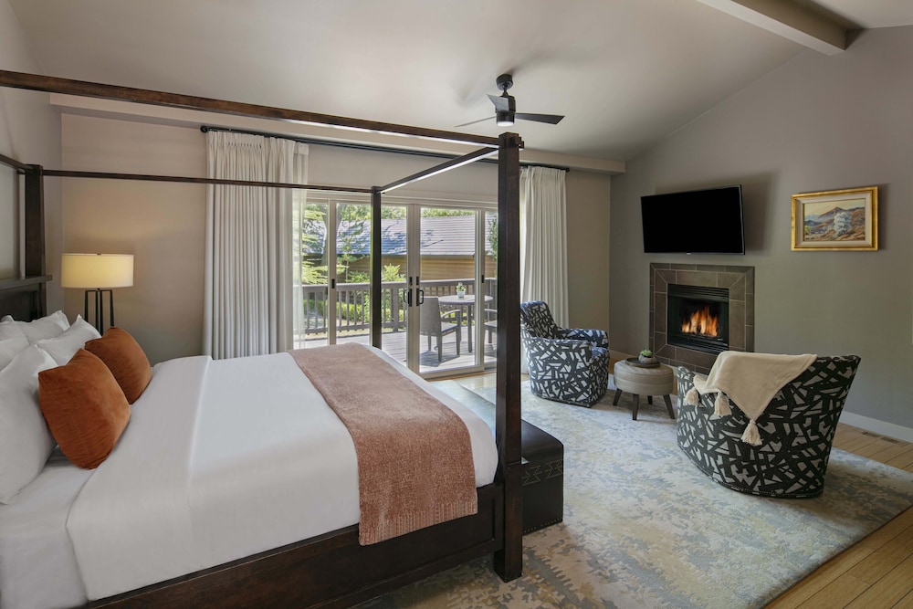 Spa, Cottage, King Bed