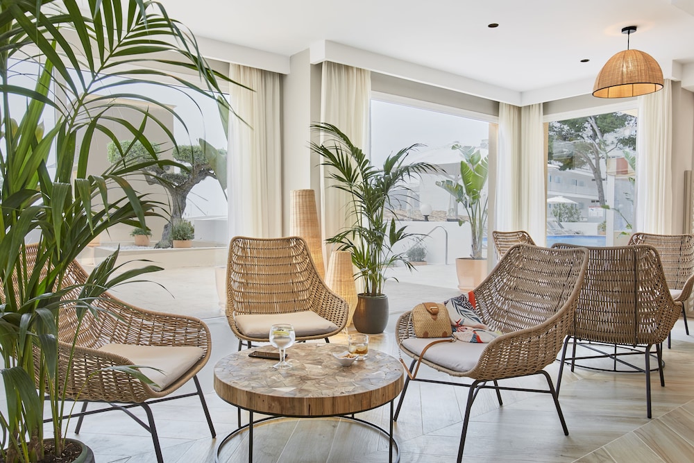 Universal Don Camilo Aparthotel 53/71