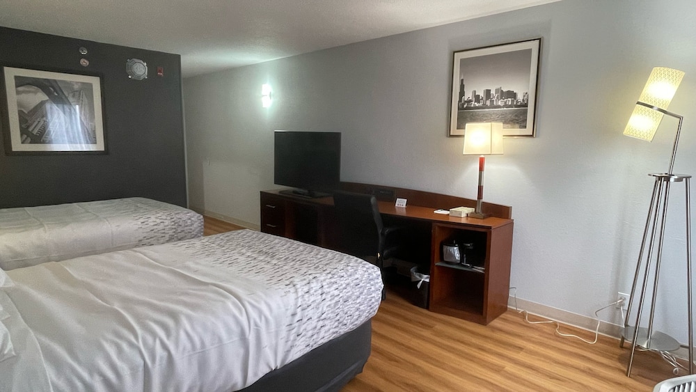 Econo Lodge Rockford Casino Area 10/37