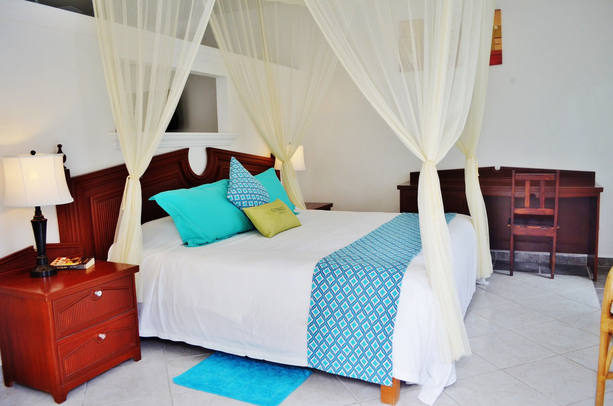 1 Bedroom, Junior Suite, King Bed, Kitchen, Garden Area
