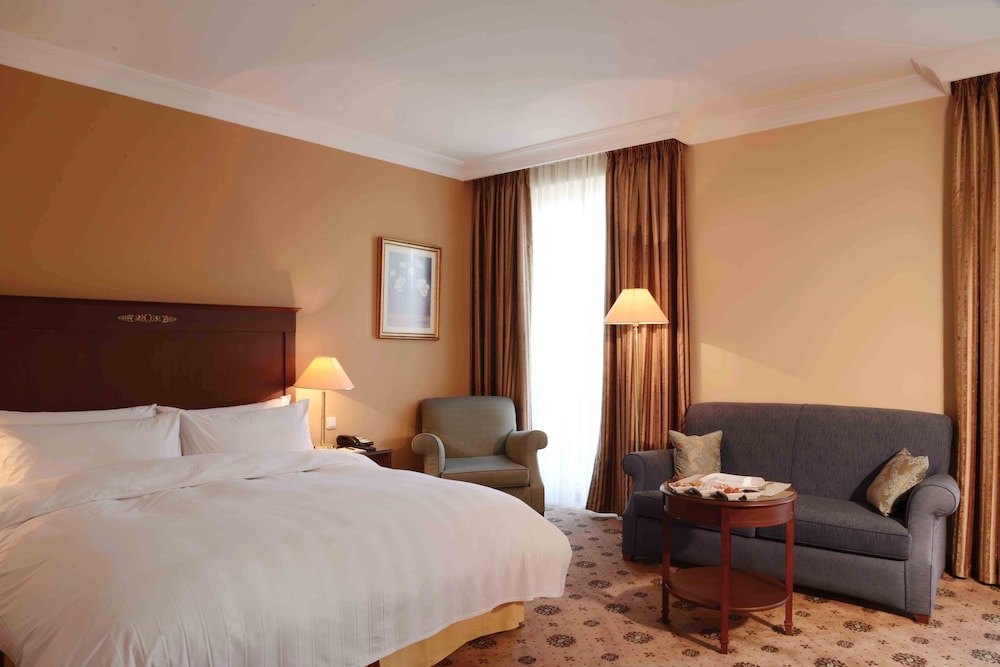 Lotte City Hotel Tashkent Palace 15/64